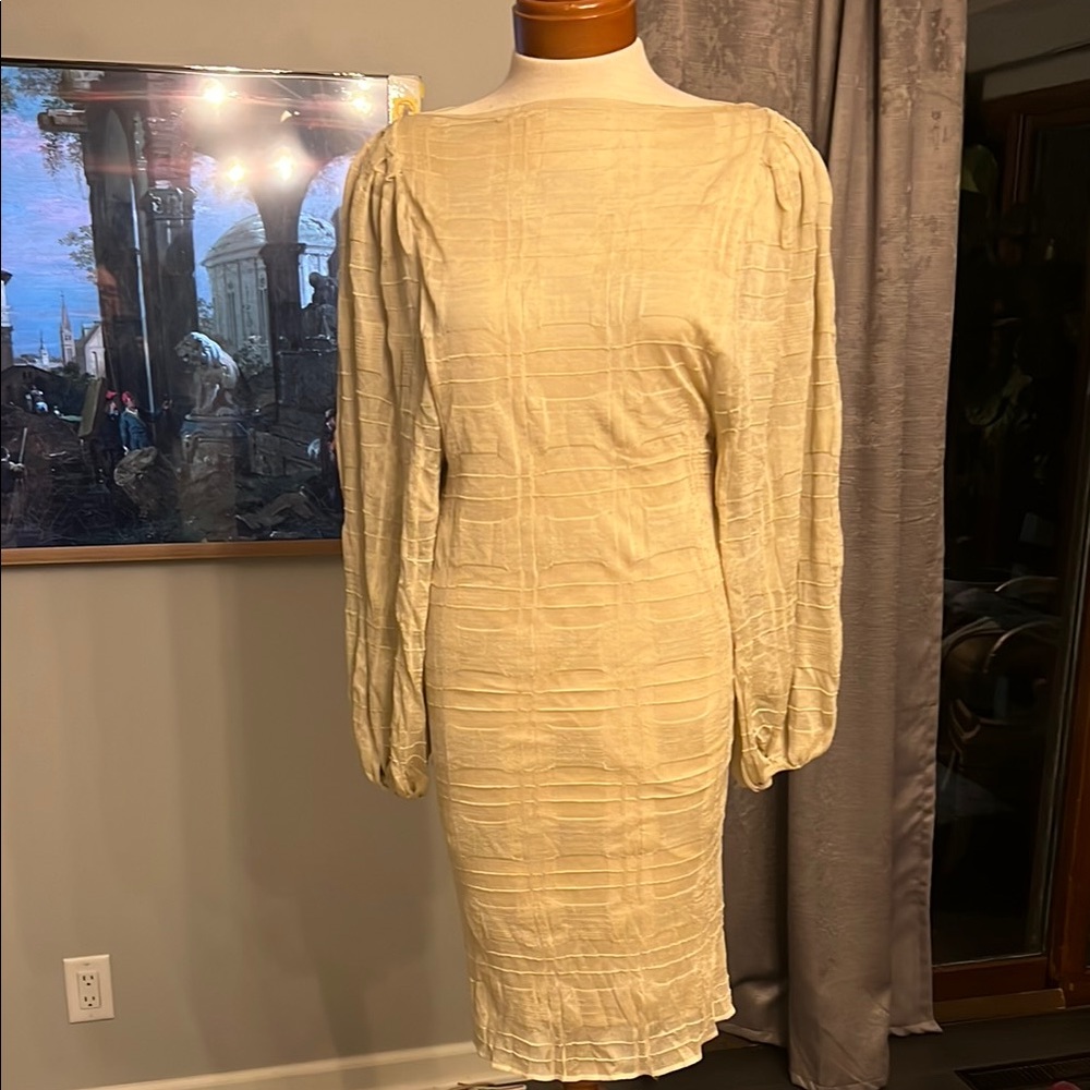 Yves Saint Laurent elegant beige knit Dress